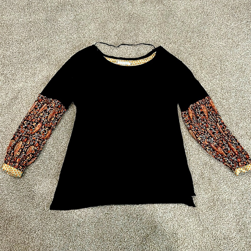 WE THE FREE: long sleeve tunic t with boho style sleeves. Size Small